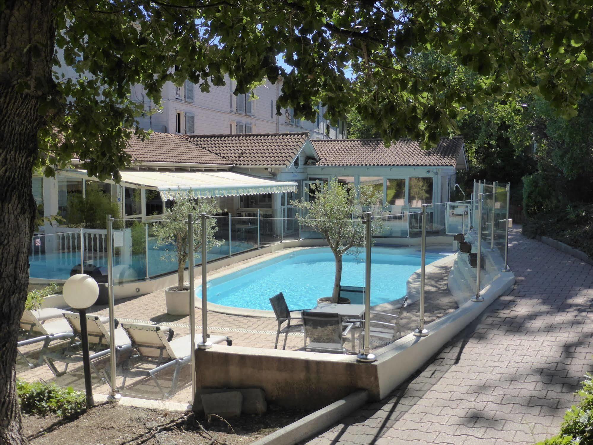 Hotel&Restaurant Heliotel Montferrier-sur-Lez Buitenkant foto